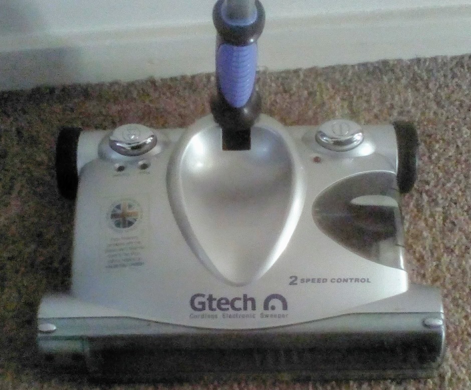 GTECH GTECH  GENUINE VACUUM SW08 CHARGER preowned for cordless sweeper 